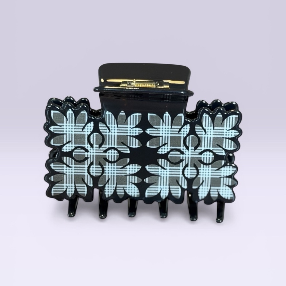 Black Palaka Hair Clip
